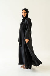 Abaya Maryam – Elegant Embroidered Abaya Set with Hijab