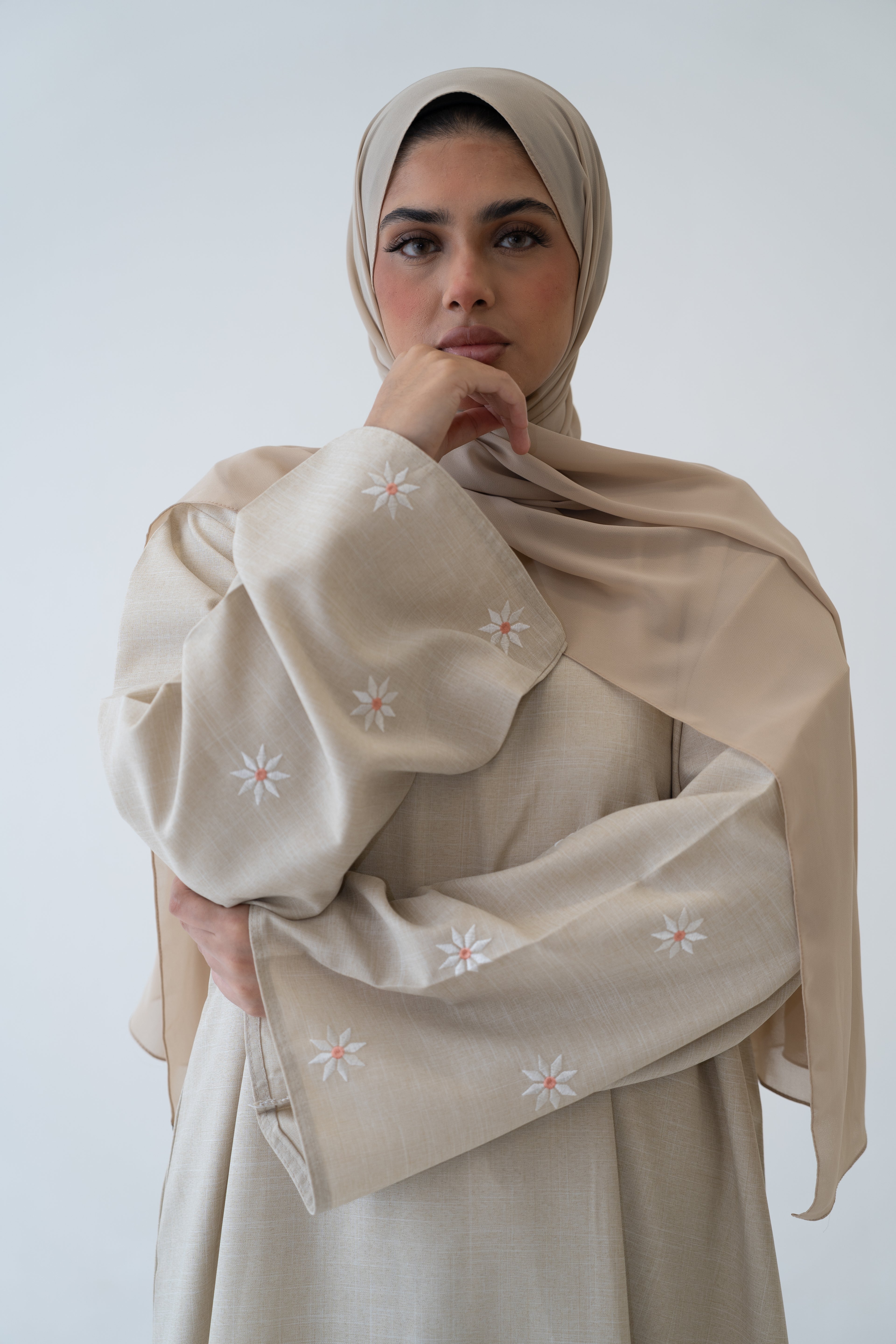 Side view Linen Blend Closed Abaya everyday wear