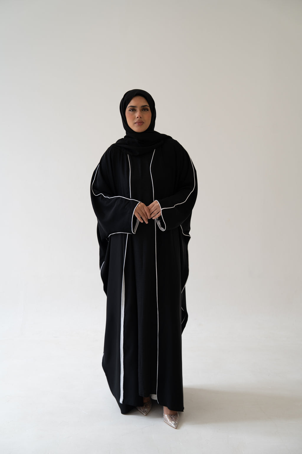 Black Abaya with White Piping 3‑piece set on model
