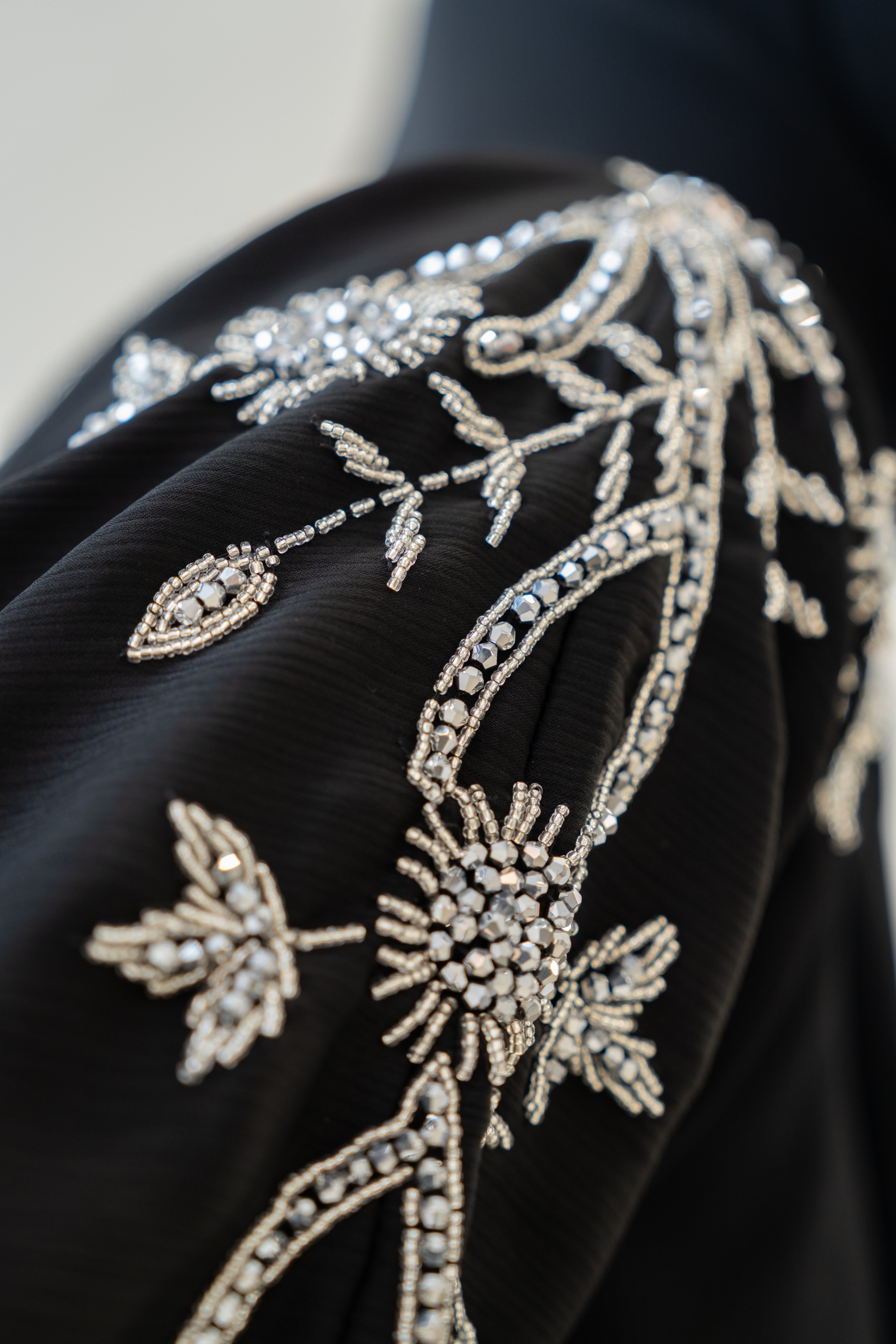 Abaya Hira Embroidered Crinkle Fabric breathable texture detail